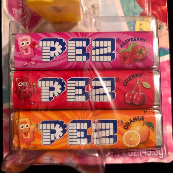 Beauty and the Beast -Disney princess PEZ CANDY AND DISPENSER NEW hard card - Picture 2 of 4